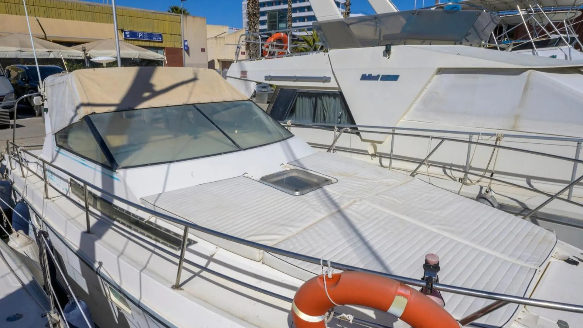 Boat Hotel Barcelona Sant Adria de Besos 0*,
